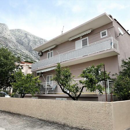 Apartmani Vinko Baška Voda المظهر الخارجي الصورة