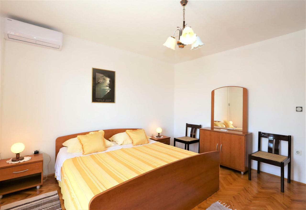 Apartmani Vinko Baška Voda المظهر الخارجي الصورة