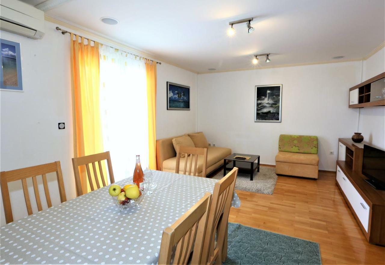 Apartmani Vinko Baška Voda المظهر الخارجي الصورة