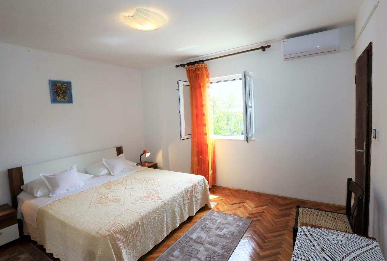 Apartmani Vinko Baška Voda المظهر الخارجي الصورة