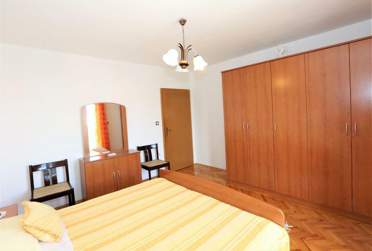 Apartmani Vinko Baška Voda المظهر الخارجي الصورة