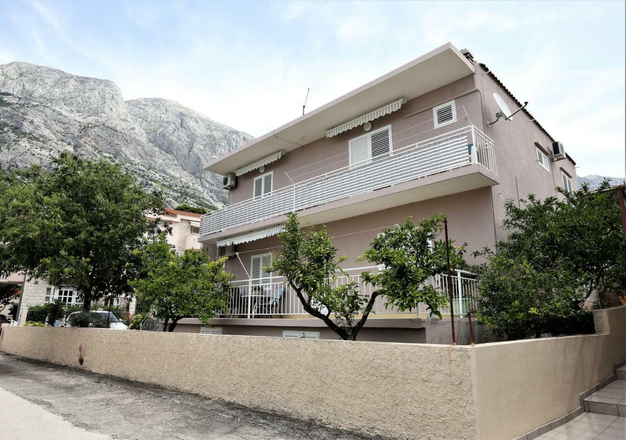 Apartmani Vinko Baška Voda المظهر الخارجي الصورة